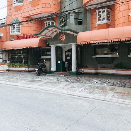 فندق Reddoorz Near East Avenue Medical Center كويزون سيتي المظهر الخارجي الصورة