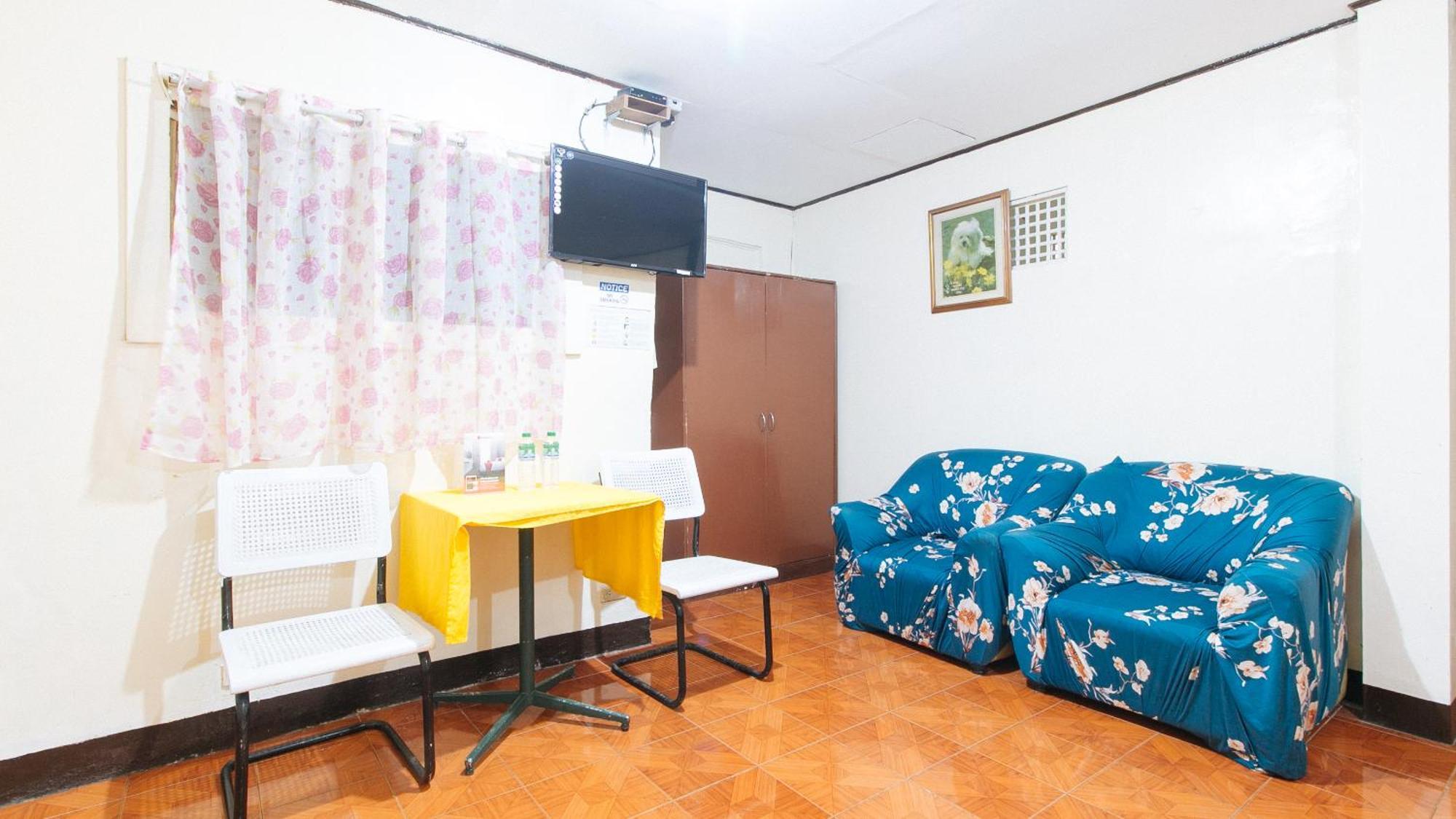 فندق Reddoorz Near East Avenue Medical Center كويزون سيتي المظهر الخارجي الصورة