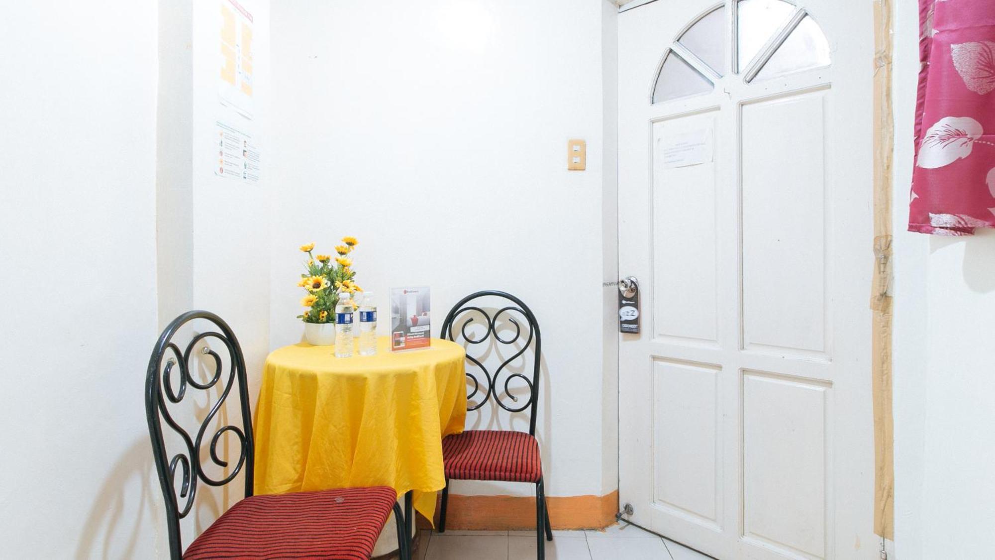 فندق Reddoorz Near East Avenue Medical Center كويزون سيتي المظهر الخارجي الصورة